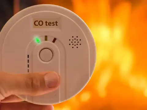 Czujnik czadu pokazuje L6 – co to znaczy i jakie niesie zagrożenia?
